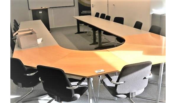 u-vormige conferentietafel compleet met 16 stoelen